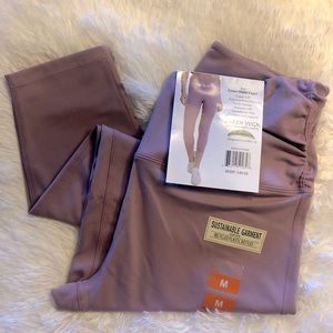 Earth Yoga Cross Waist Capri